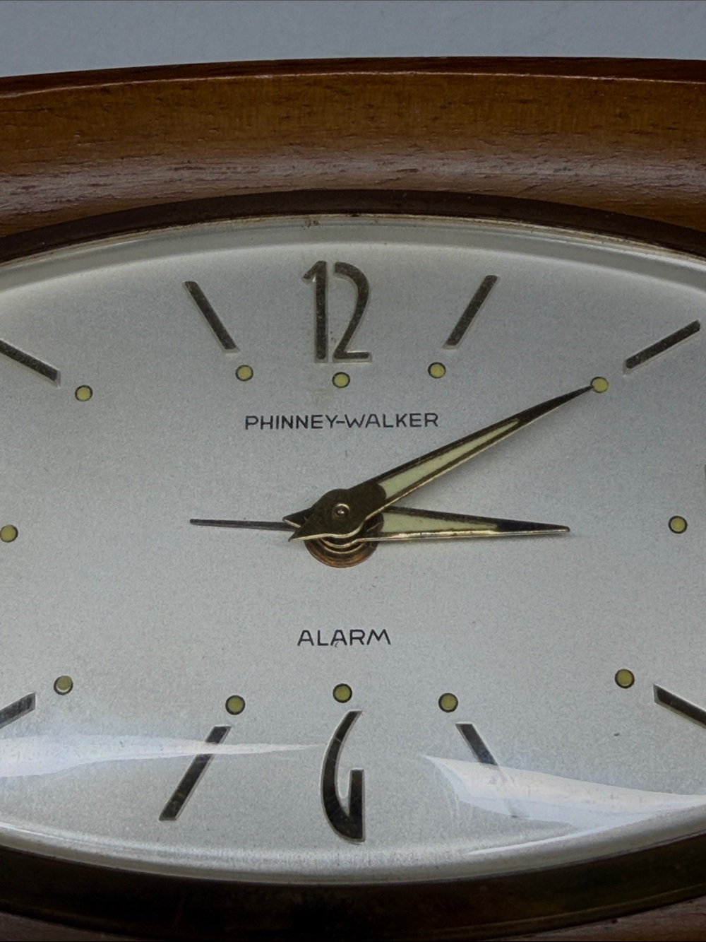 VTG 1950 Phinney - Walker "TV-Style" Wind-Up Alarm Clock